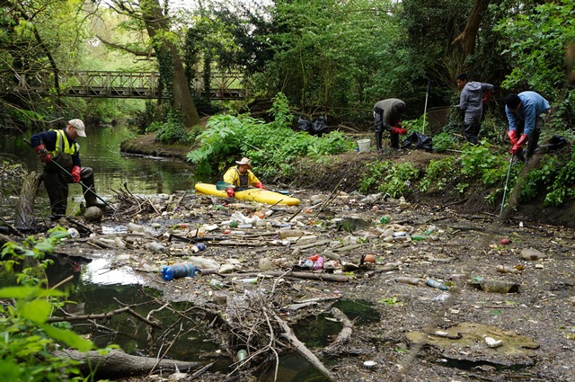 Canoe clean-up at Clitherow's Island