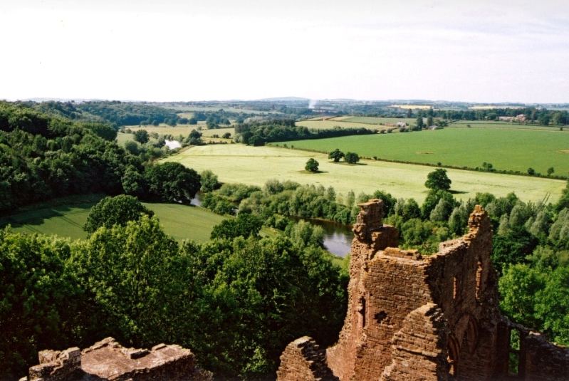 Goodrich Castle, made of old red sandstone aquifer, and the River Wye